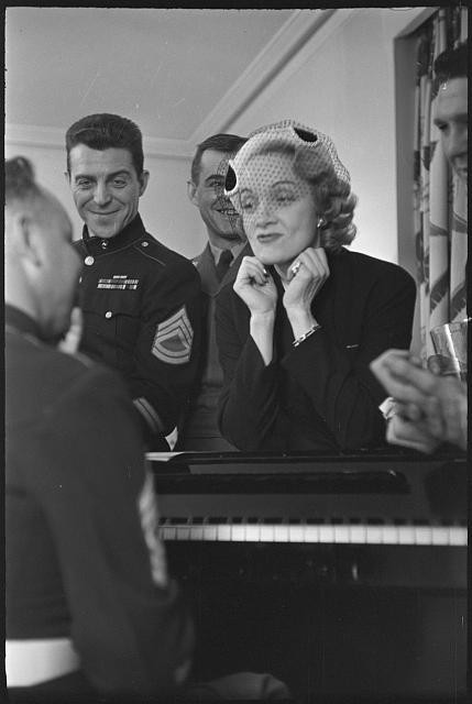 Photo:Marlene Dietrich 1952 Portrait with U.S. Army Soldier