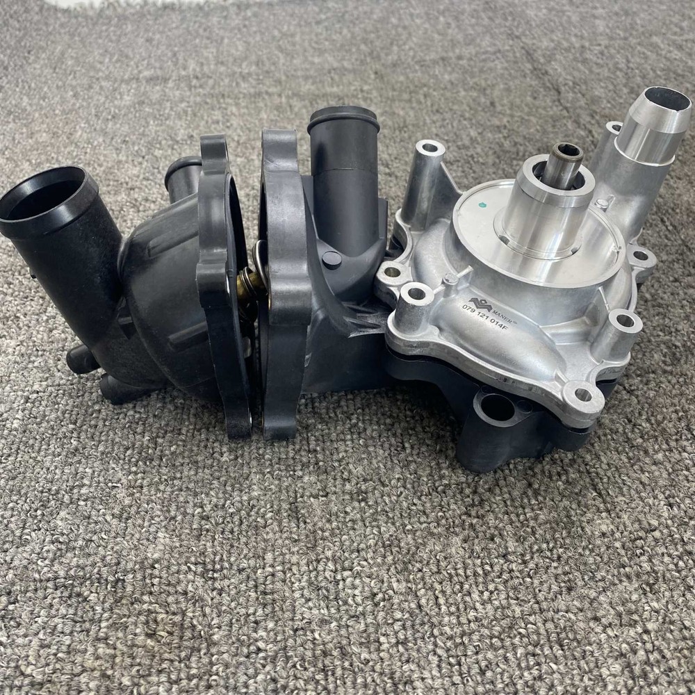 Water Pump & Thermostat Assembly 079121013P For Audi A8 Quattro RS5 S5(no screw)