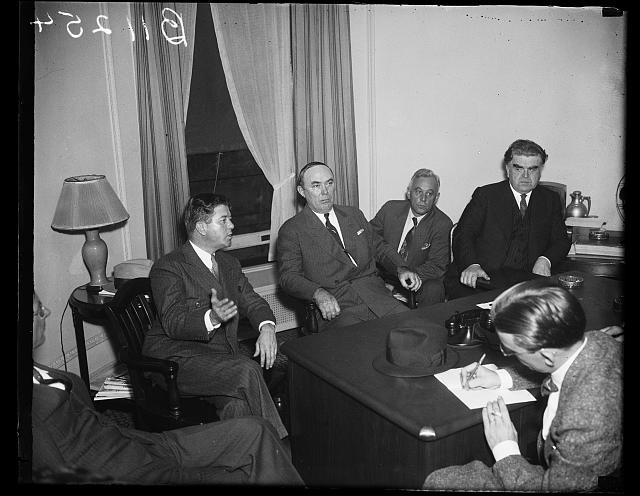 Photo:Robert M. LaFollette Jr John L. Lewis 1936 meeting group portrait