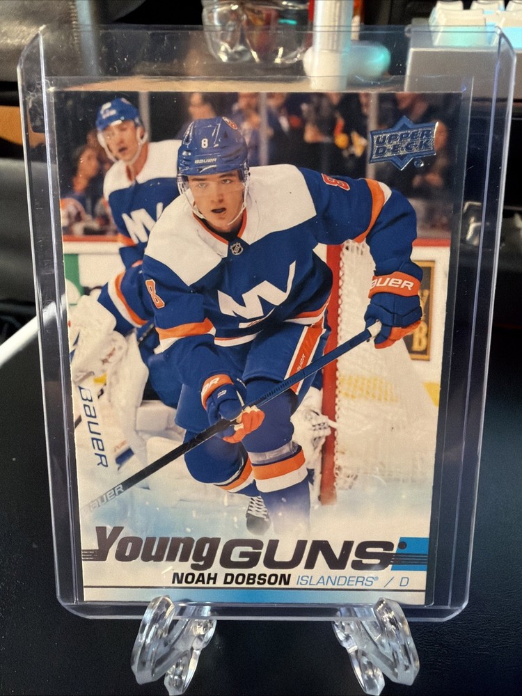 2019-20 Upper Deck - Young Guns Noah Dobson #481 (RC)