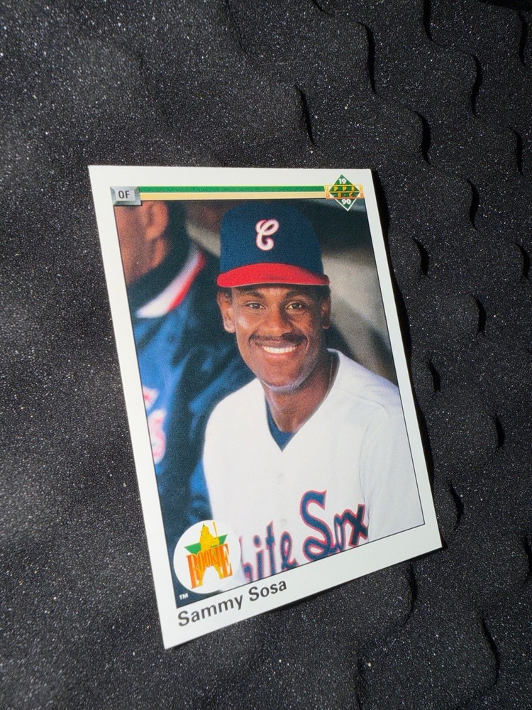 1990 Upper Deck - Star Rookie Sammy Sosa #17 (RC)