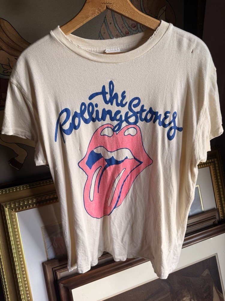 Distressed Rolling Stones Madeworn Graphic Tee Vintage Style Size Small