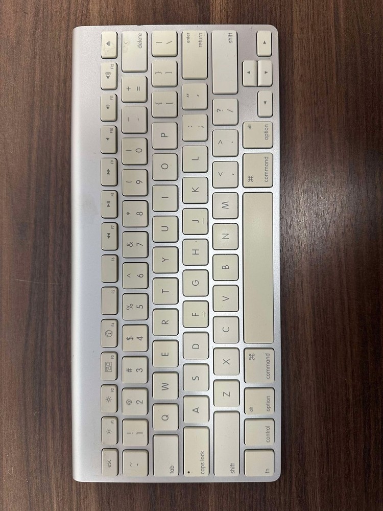 Apple Magic Keyboard A1255 Bluetooth Wireless