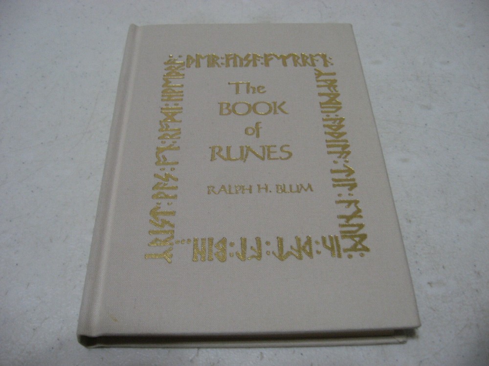 The Book Of Runes 25th Anniversary Edition by Ralph H. Blum (2008 Hardcover)