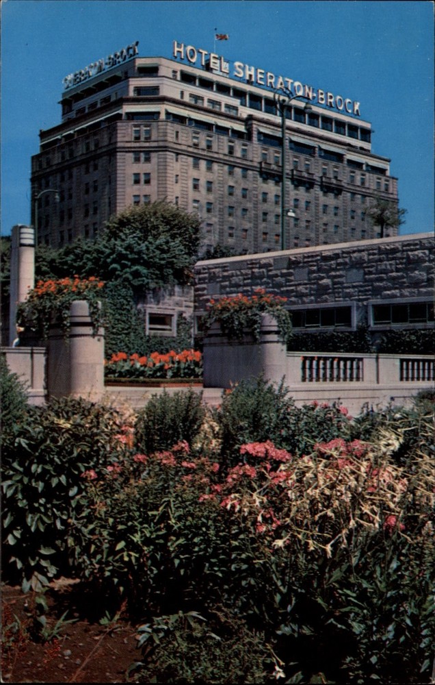 Sheraton Brock Hotel Niagara Falls Ontario vintage postcard y804