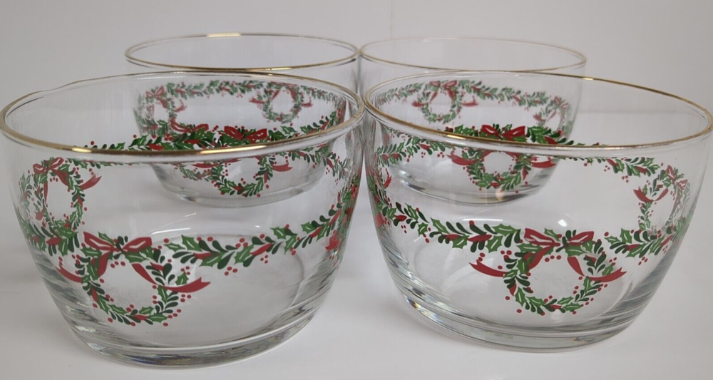 4 Holly Berry Wreath Christmas Dessert Or Salad Bowls Vintage