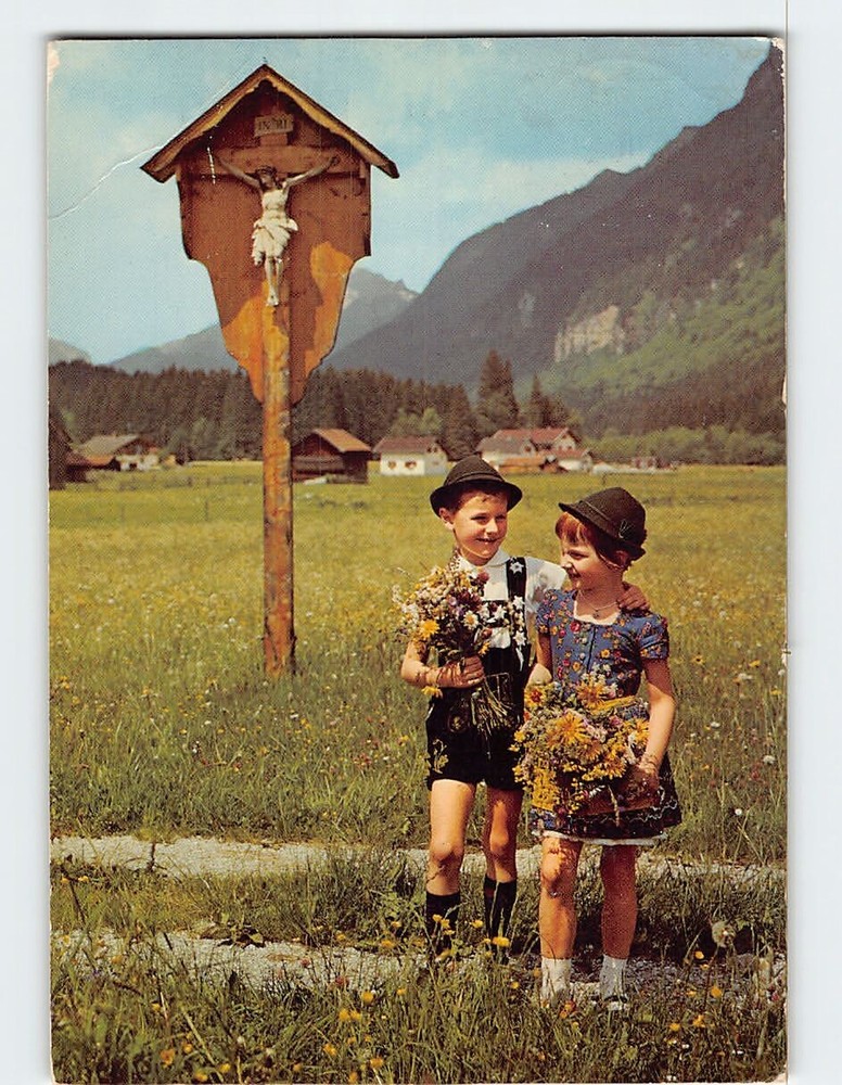 Postcard Boy & Girl in Traditional Wear
