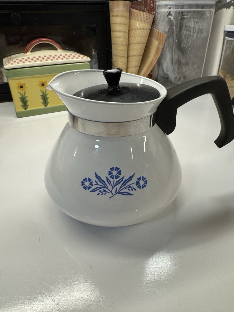 RARE Backstamp 1960s Vintage Corning Ware Blue Cornflower 6 Cup Teapot with lid!