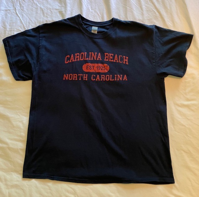 Men's XL Gildan Heavy Cotton T-shirt Carolina Beach NC Graphic- Navy Blue Short