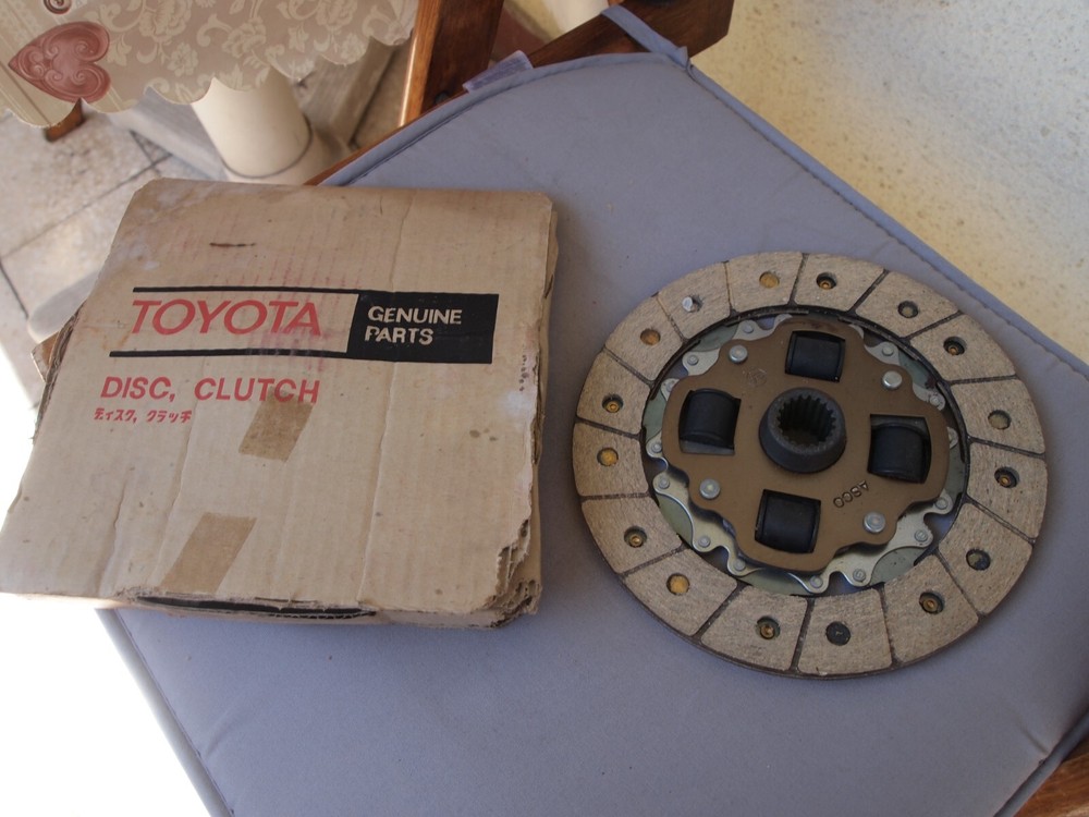 Genuine Parts Toyota Clutch 31250-12021 NEW OLD STOCK