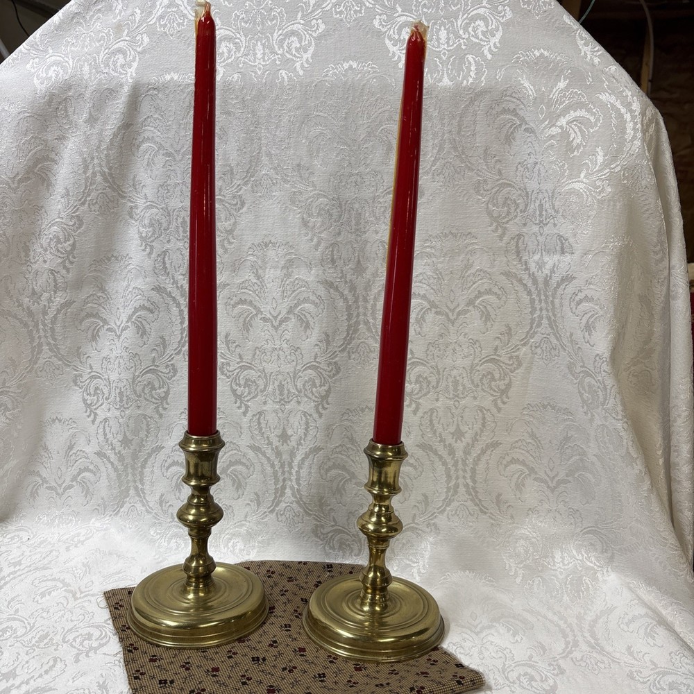Pair of Vtg Virginia Metal Crafters GW Raleigh  Brass Candlestick Holders 6”