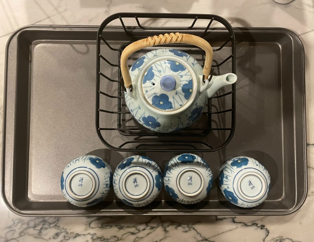 Japanese Arita ware 4 Teacups and Teapot set + FREE Tea / Dim Sum Bowl /Rack