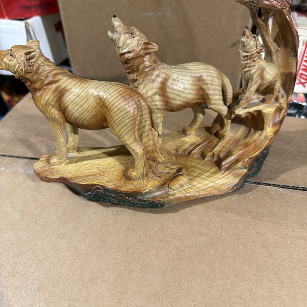Zeckos Howling Wolf Family Carved Wood Look Resin Statue