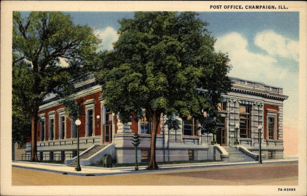Post Office ~ Champaign Illinois ~ architecture ~ unused 1940s linen postcard