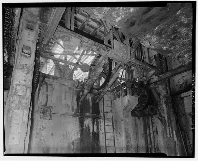 Photo:New Haven CT Tomlinson Bridge 1930s Counterweight Pit Gear