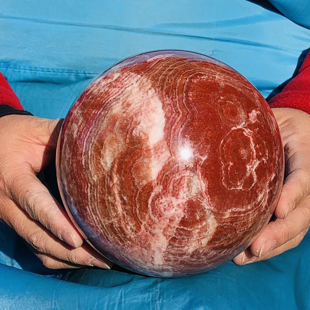 Natural Red Stripe Pork Stone Crystal Quartz Sphere 3440g for Reiki Healing 3367