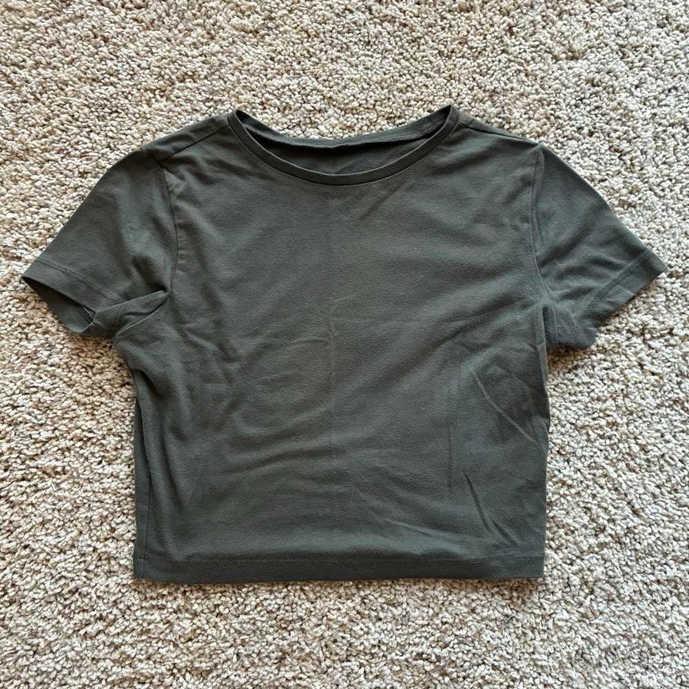 Wild Fable Green Cropped Crew Neck Short Sleeve Stretch Knit Tee Shirt Size S