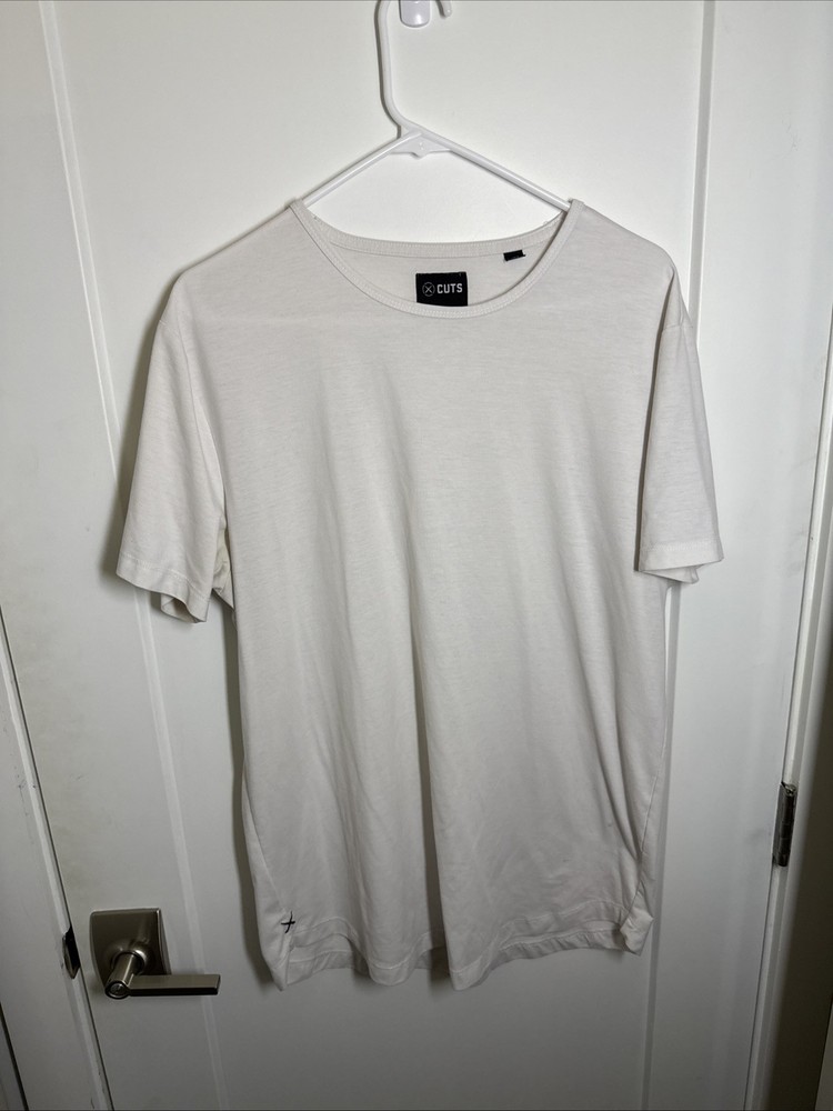 Cuts Clothing Men's Elongated Crew Neck Signature Fit 4-Way Stretch Tee T-Shirt