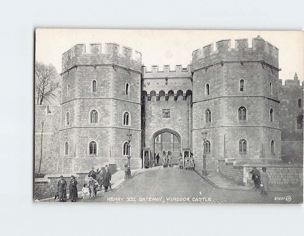 Postcard King Henry VIII Gateway Windsor England