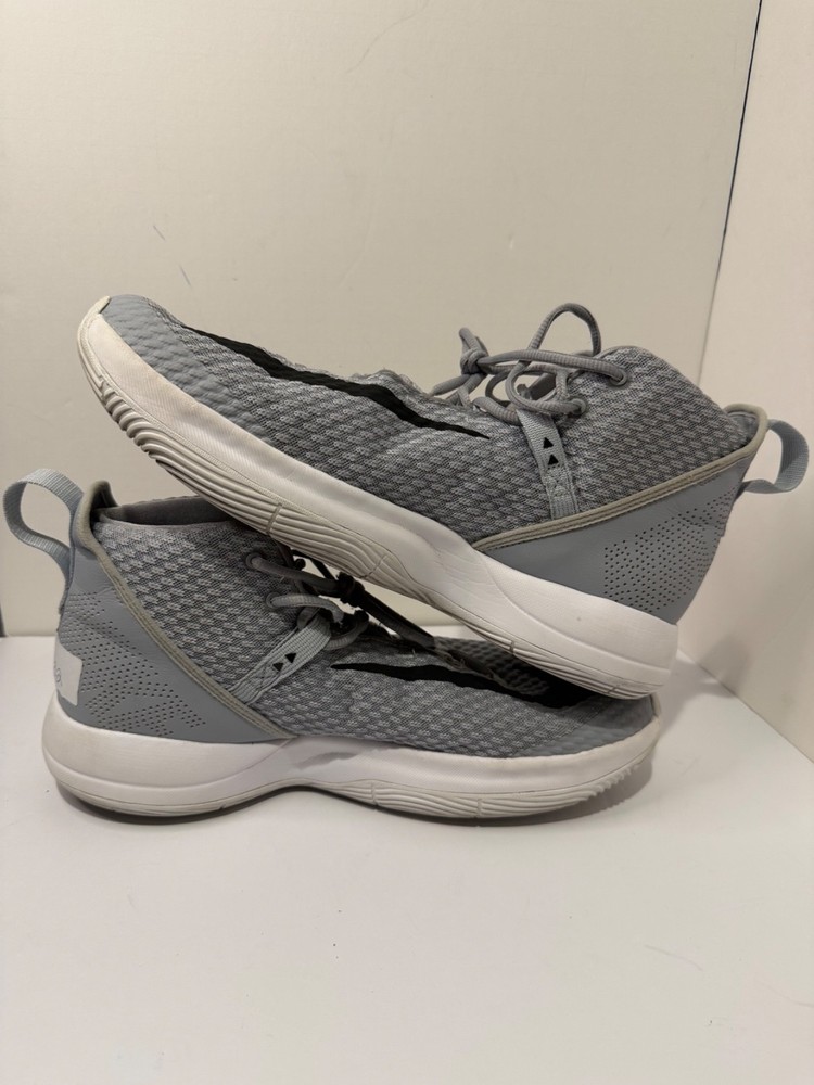 Size 14 M-Nike Zoom Rize Basketball shoes