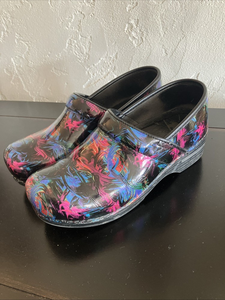 Dansko Women's Clogs Size 40 Colorful Comfort Abstract Artsy Patent Leather