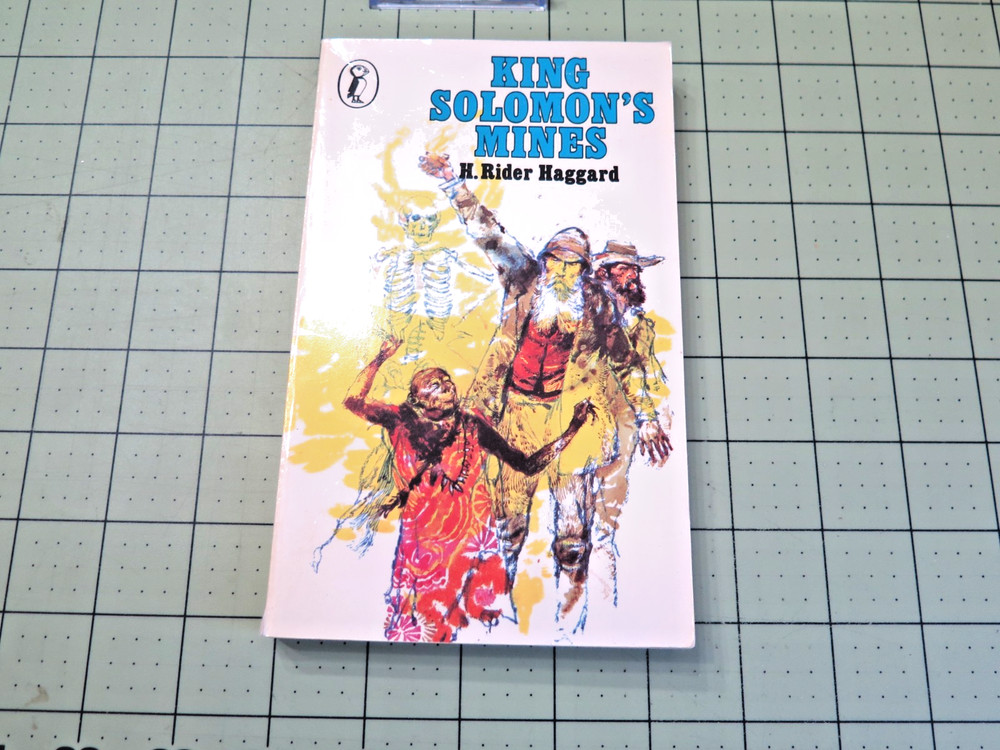 King Solomon's Mines (Puffin Books) by Haggard, H. Rider Paperback / softback