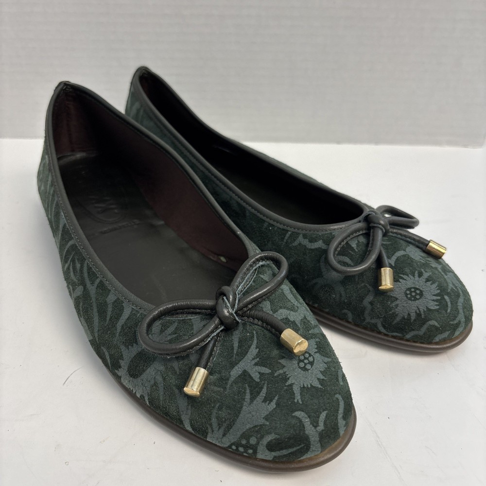 The FLEXX Green Leather Ballet Flats Shoes With Swirl Design Size 8 EUC