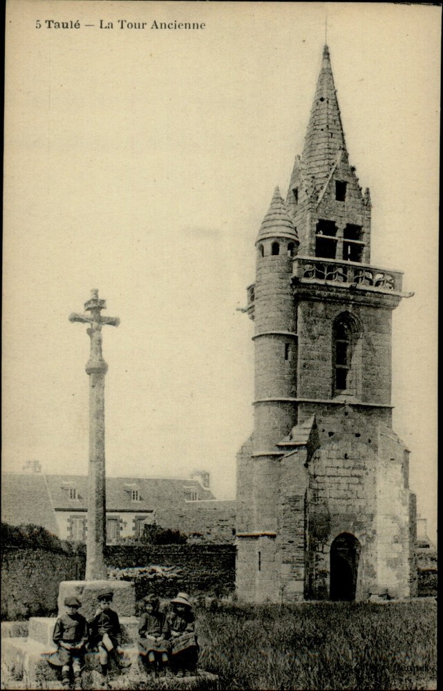 La Tour Ancienne Taule Brittany France vintage postcard s531