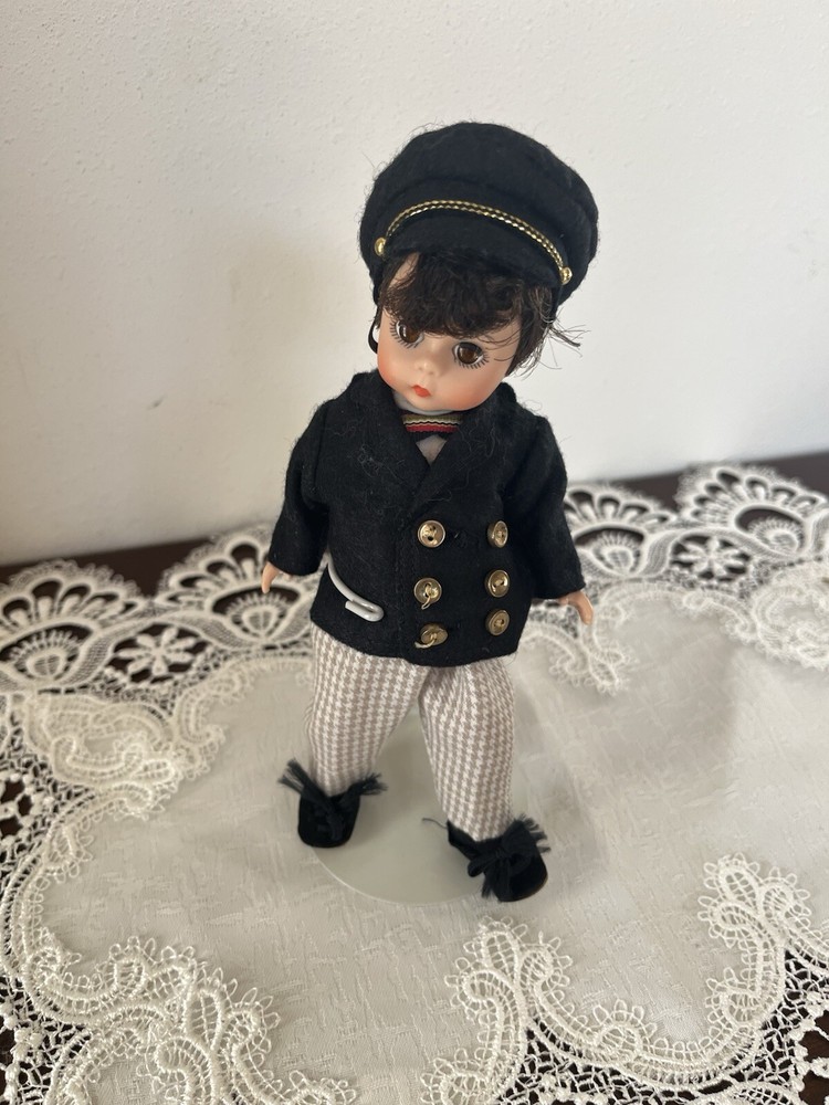 Madame Alexander 8 