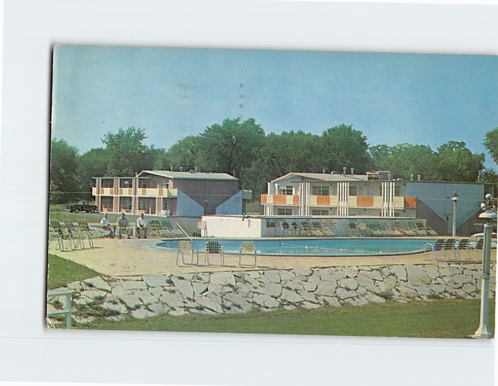Postcard Pool View Polly Valley Motel Elm Grove Wisconsin USA