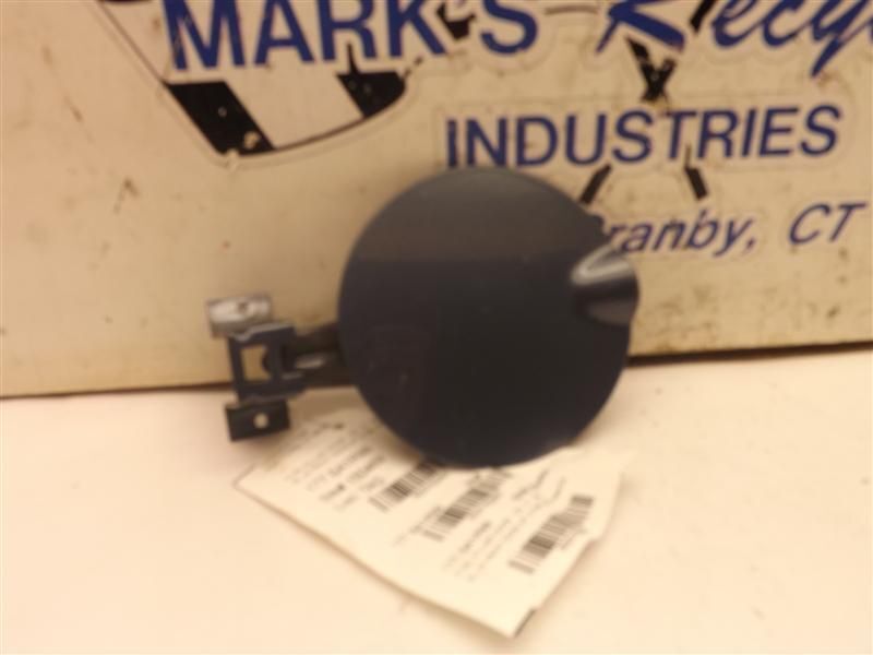 9-3       1999 Fuel Filler Door 152350