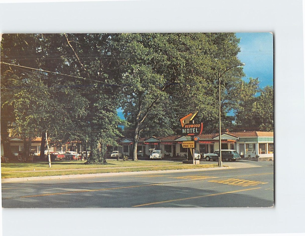 Postcard Redwood Motel Court 815 NE Sixth Street St. Grants Pass Oregon USA