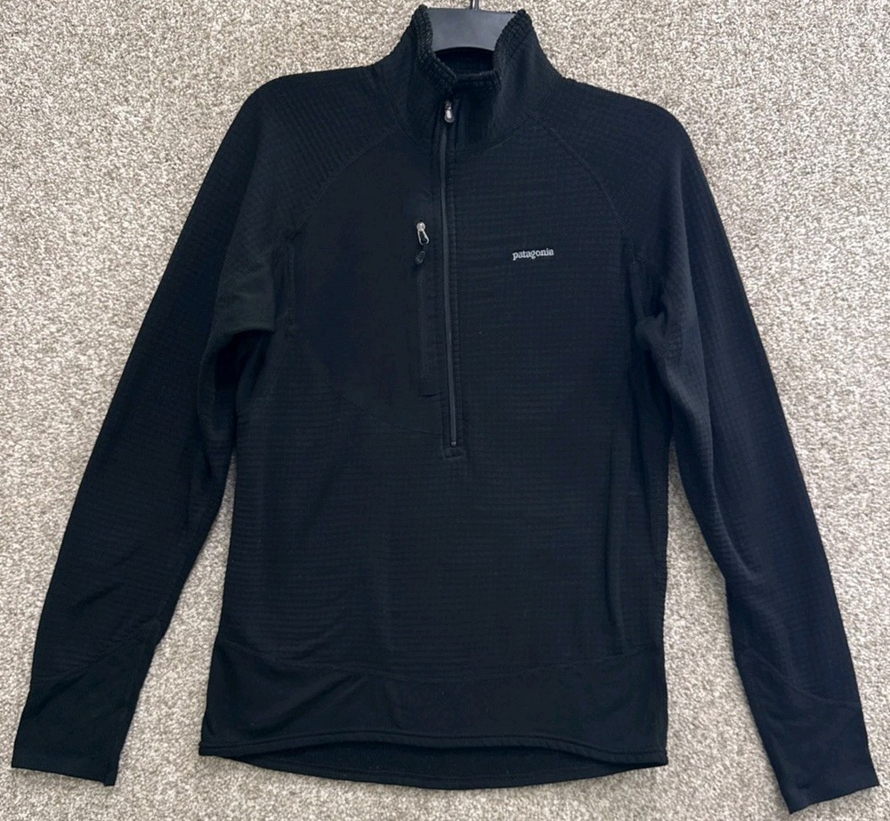 Patagonia R1 Flash Pullover Mens Size Small Black 1/2 Zip Base Layer 40103