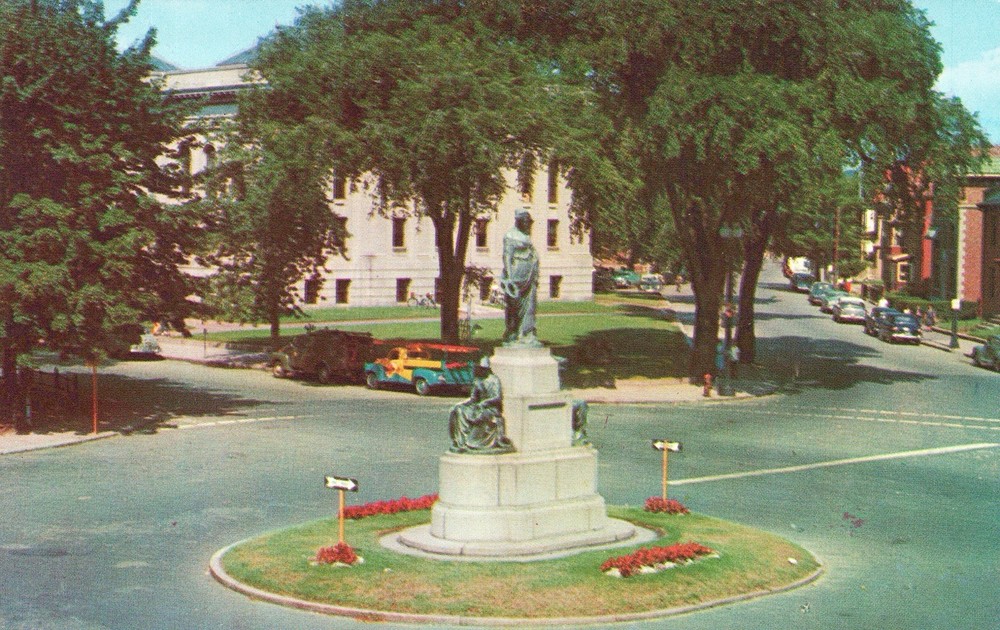 Soldiers’ Monument, Library And Common. Lynn, MA 1960’s Postcard