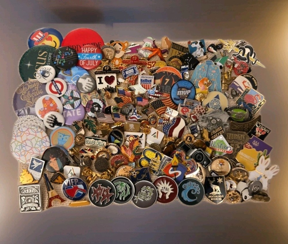 HUGE Mixed Lot of Over 200 Buttons, Lapel Pins And Pinbacks Vintage Modern