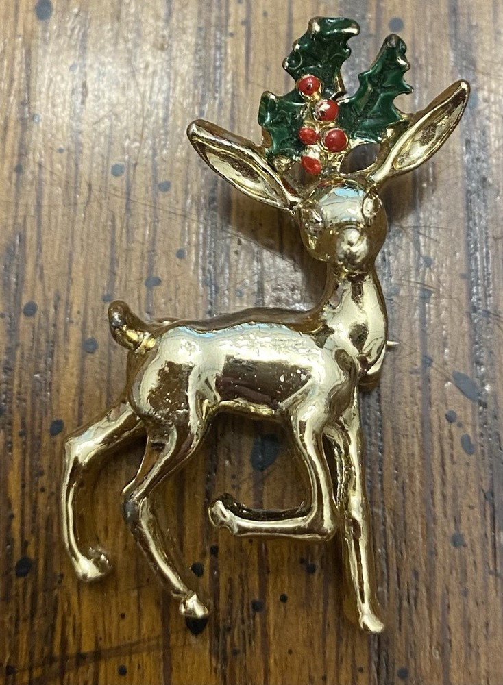 VTG Gerry’s Deer Brooch REINDEER PIN Enamel Gold Tone Christmas Holly Mistletoe
