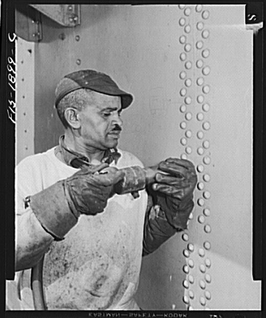 Photo:Newport News Virginia 1940s Negro Shipyard Worker Drilling Rivets