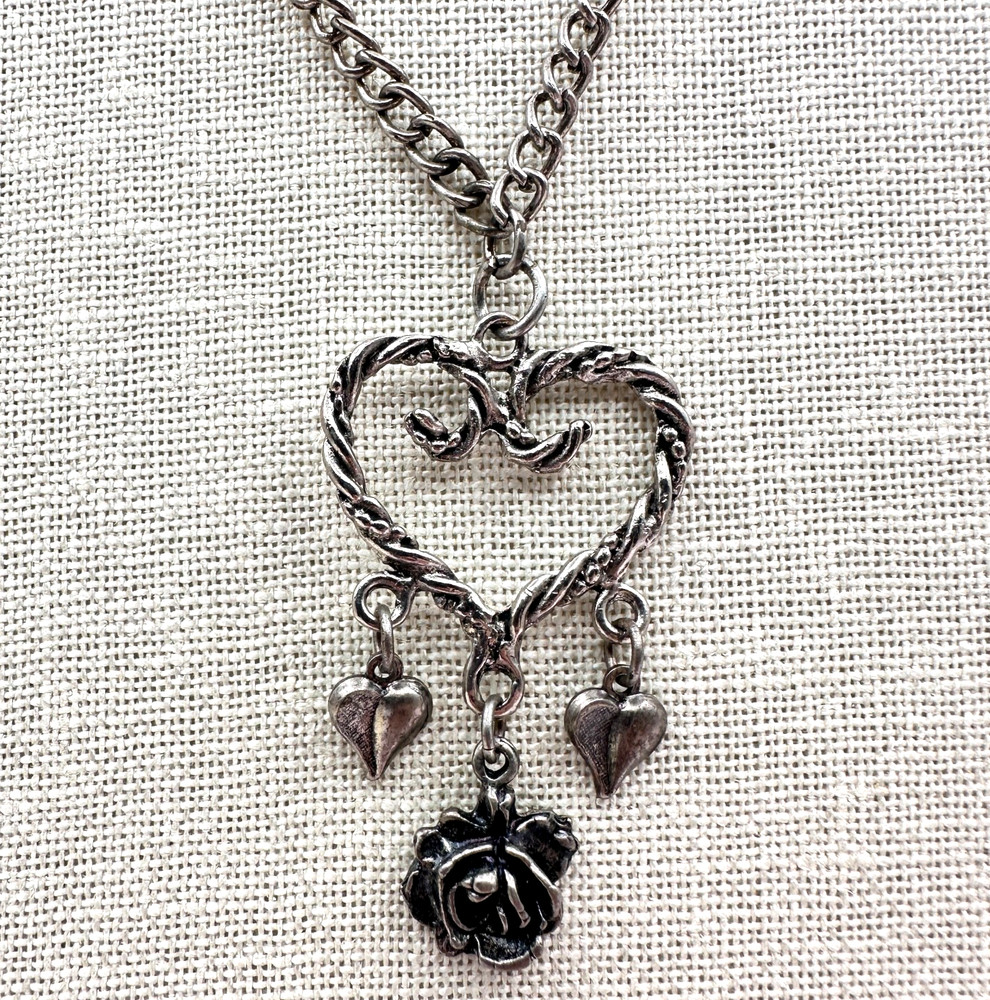 Vintage 90s Silver Tone Twisted Heart Rose Pendant Necklace Women's Jewelry