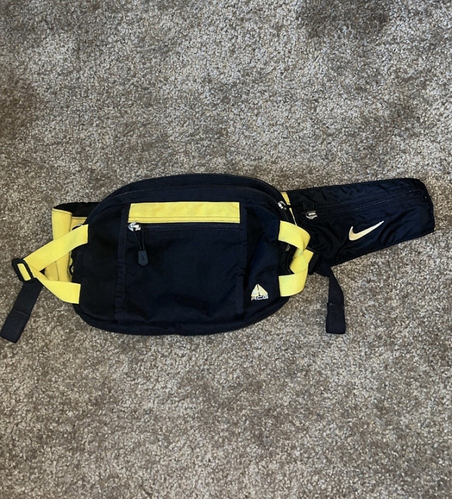 Vintage Nike ACG Bag Unisex Fanny Pack Zip Up 90s Hiking Outdoors Trail Bag
