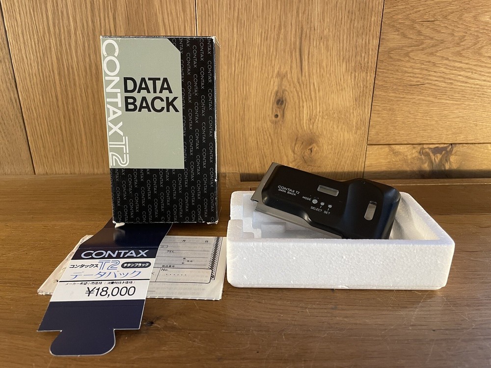 *Mint in Box* Contax T2 Data Back CX-T2 Silver From Japan #A5-23S