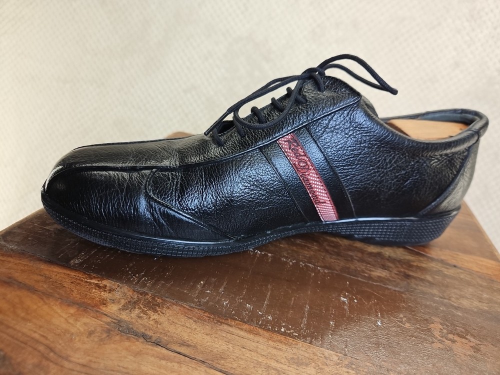 Red Diamond Men's 11 B Black Leather Sneakers Excellent Condition
