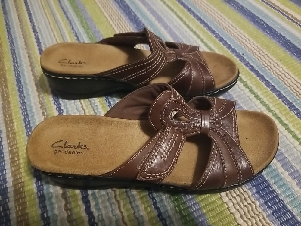 Clarks Sandals Brown Leather Bendables Comfort Slides Women Size 9W NEW