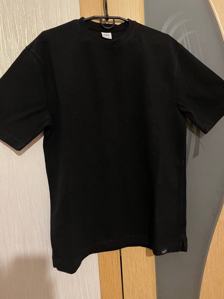ZARA men black textured T-shirt size L