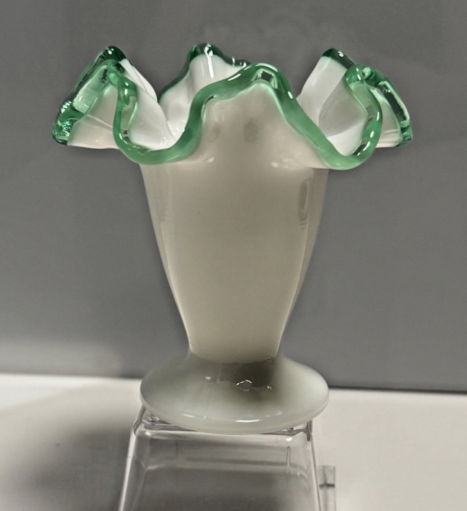 Vintage Fenton Art Milk Glass Vase with Emerald Green Crest - 4