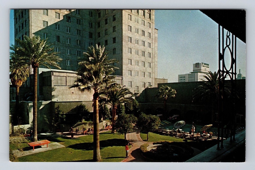 Phoenix AZ- Arizona, Patio And Gardens Of Hotel Westward Ho, Vintage Postcard
