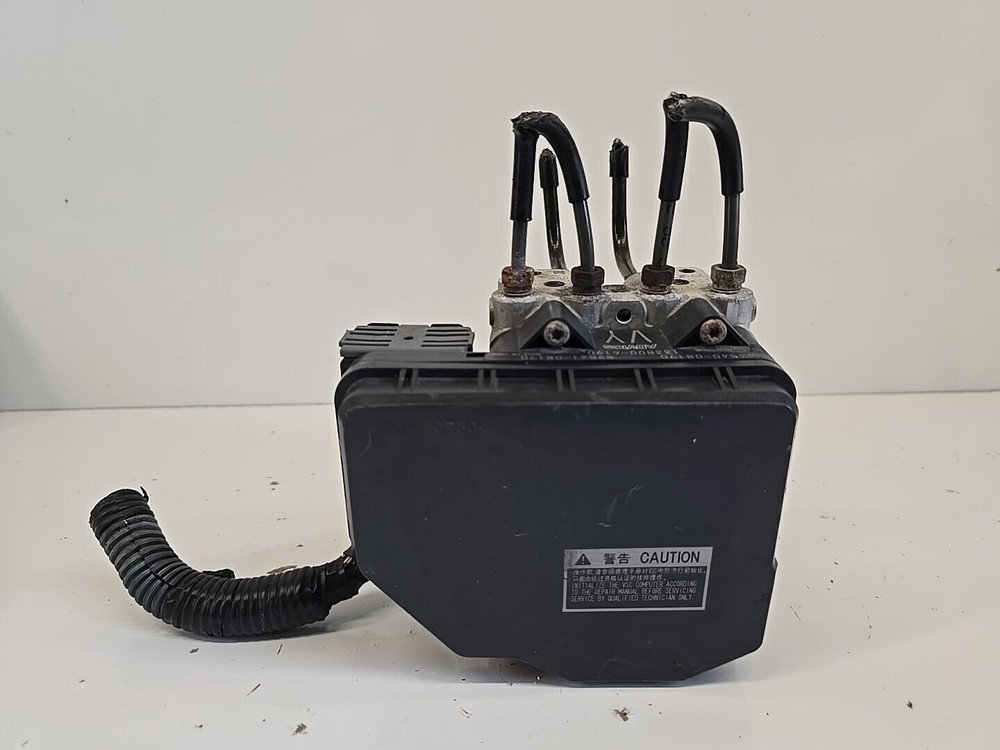 11 TOYOTA SIENNA Anti-Lock Brake Actuator And Pump Assembly FWD 89541-08170 OEM