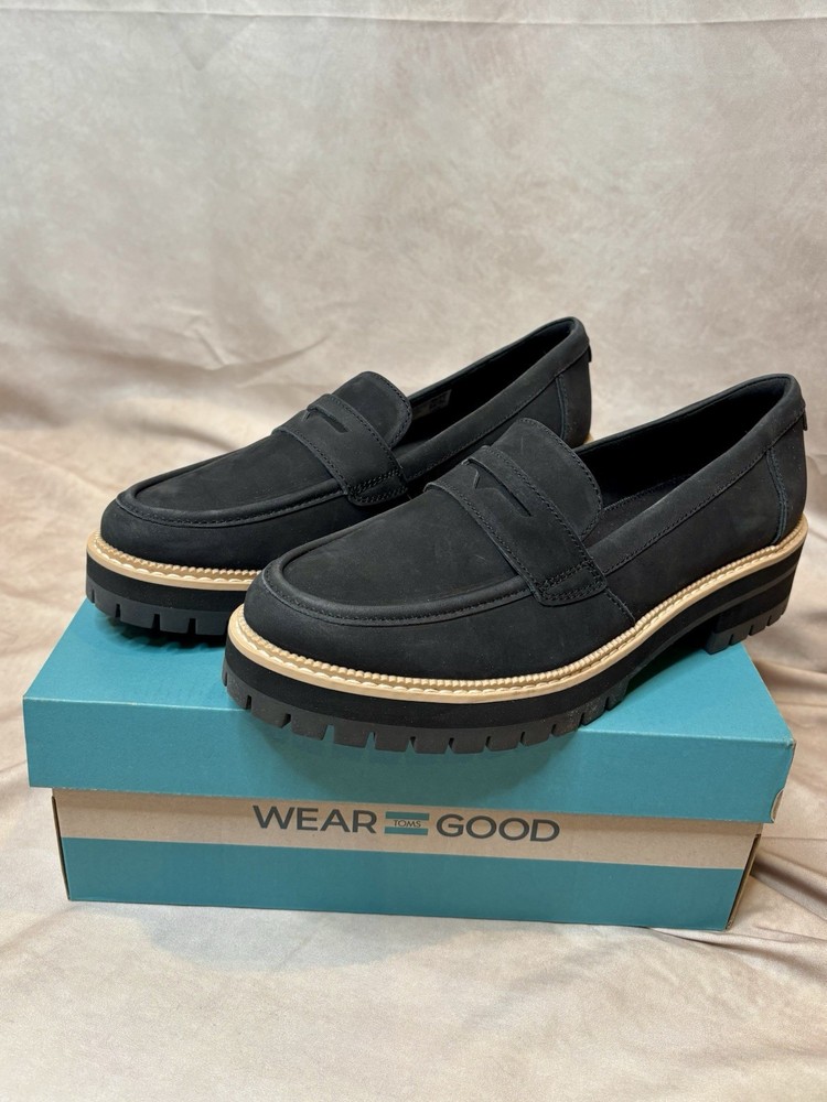 TOMS Black Leather Platform Loafers Women’s 9 Lug Sole Modern Preppy