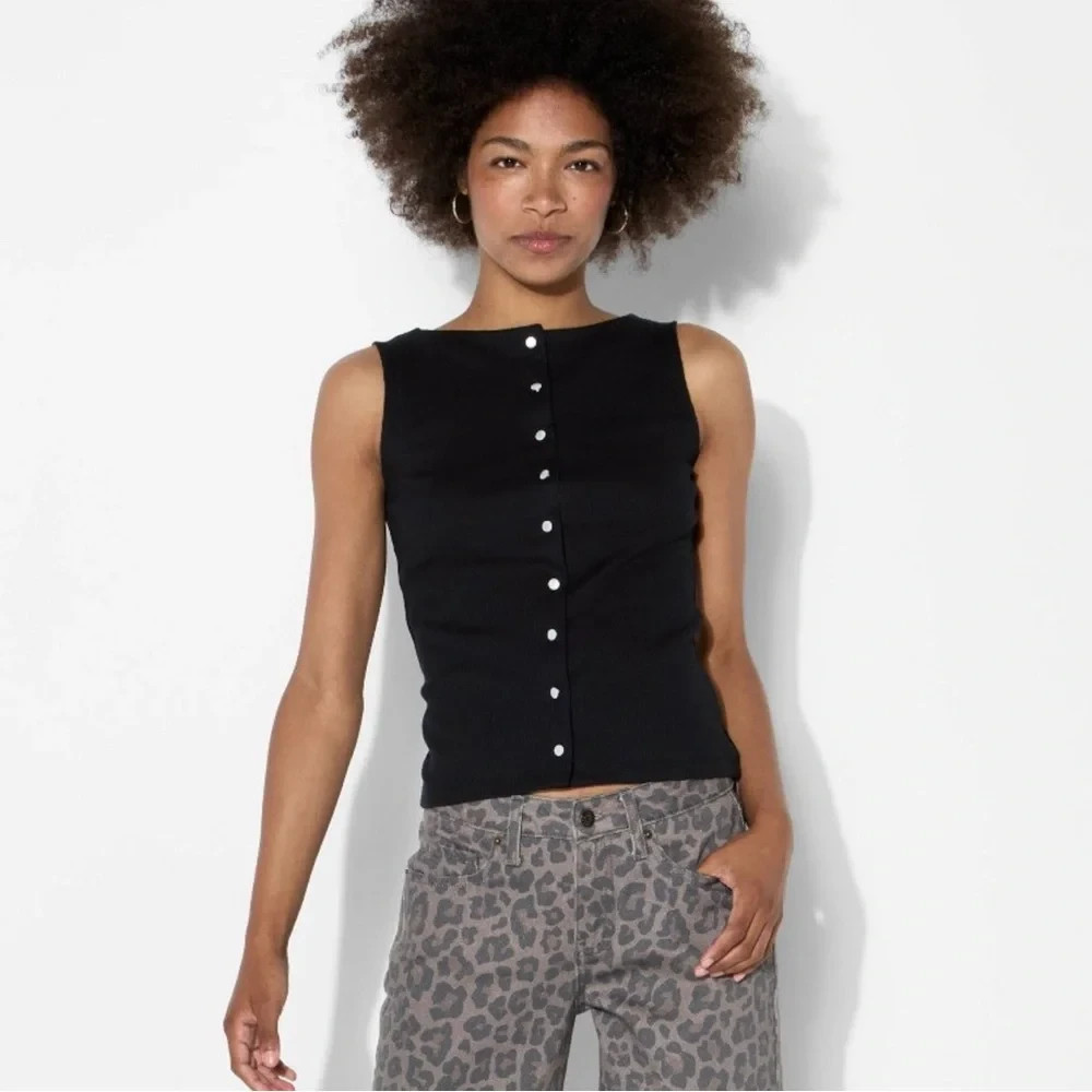 Ribbed High Neck Tank Pearl Button Down - Black - M - D2