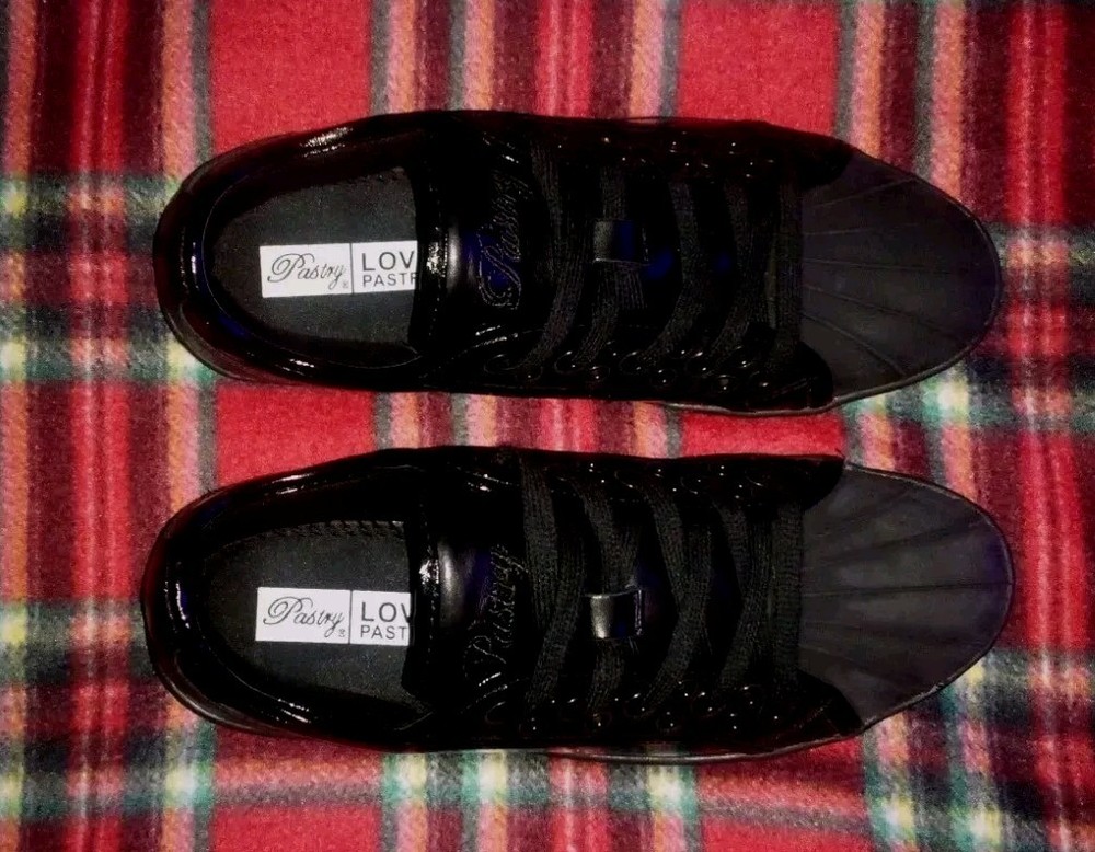 Love Pastry Dance Sneakers Womens 7.5 Praline Paris Style Low Black Shell Toe