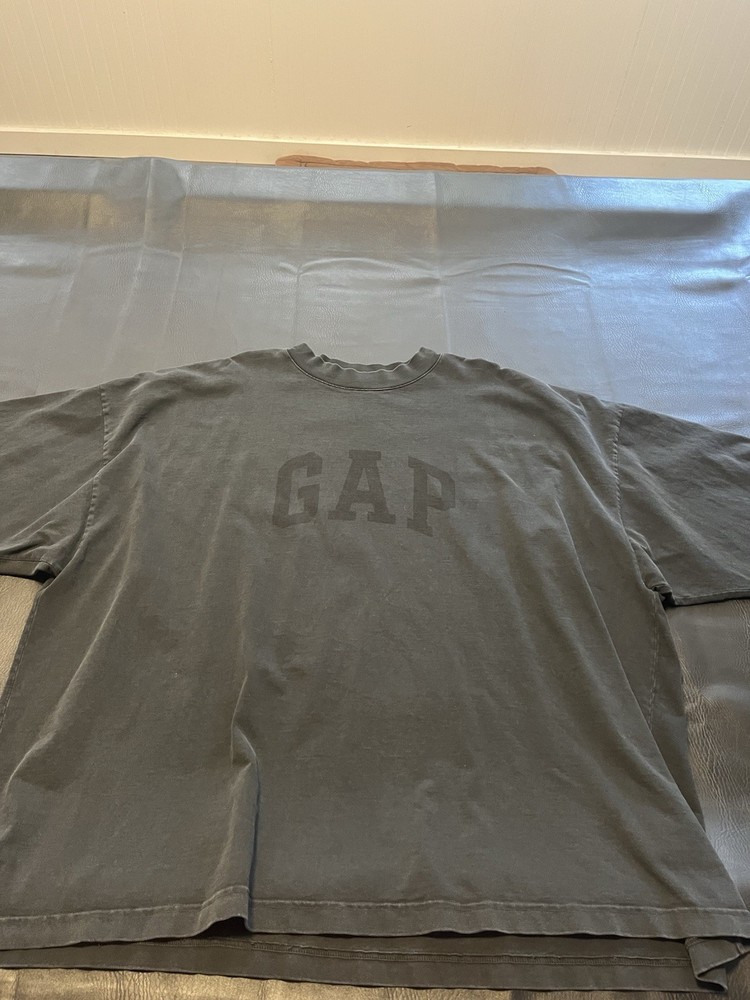 Gap Yeezy Balenciaga Dove T Shirt Size XL Men’s
